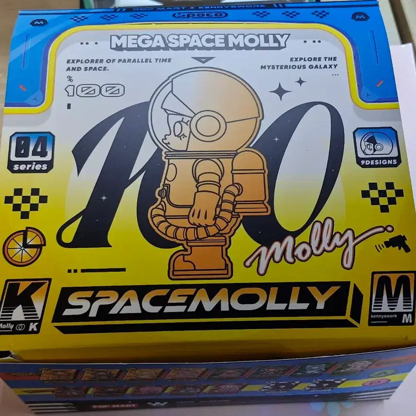 [BUNJANG] Spacemolly Durian Man Vinyl Toy / 스페이스몰리 100% 두리안맨