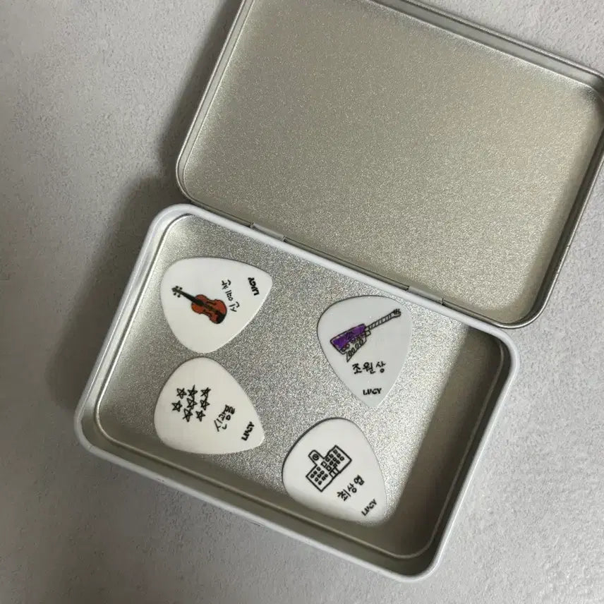 [BUNJANG] Band Lucy Childhood MD Pick + Tin Case Bundle Set / 밴드 루시 피크 + 틴케이스 신예찬 최상엽 조원상 신광일