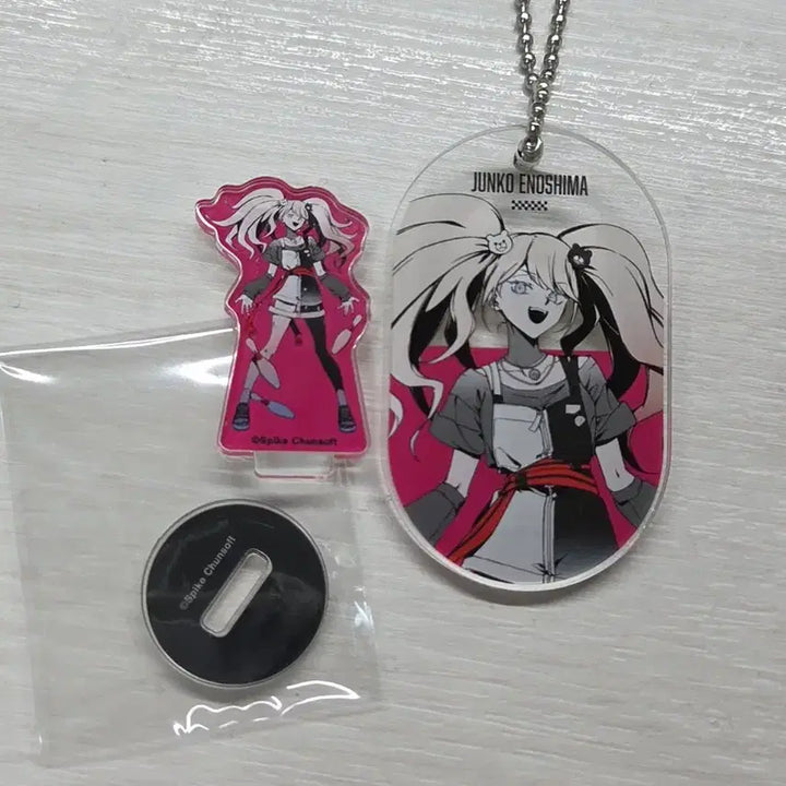 [BUNJANG] Danganronpa Junko Enoshima Sporty Look Round1 Collaboration Acrylic Keychain and Mini Acrylic Stand / 단간론파 에노시마 쥰코 시즈 스포티룩 라운드원 콜라보 키링,아크릴스탠드