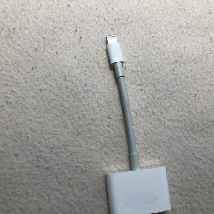 [SOLD OUT] 애플 라이트닝-HDMI 어댑터