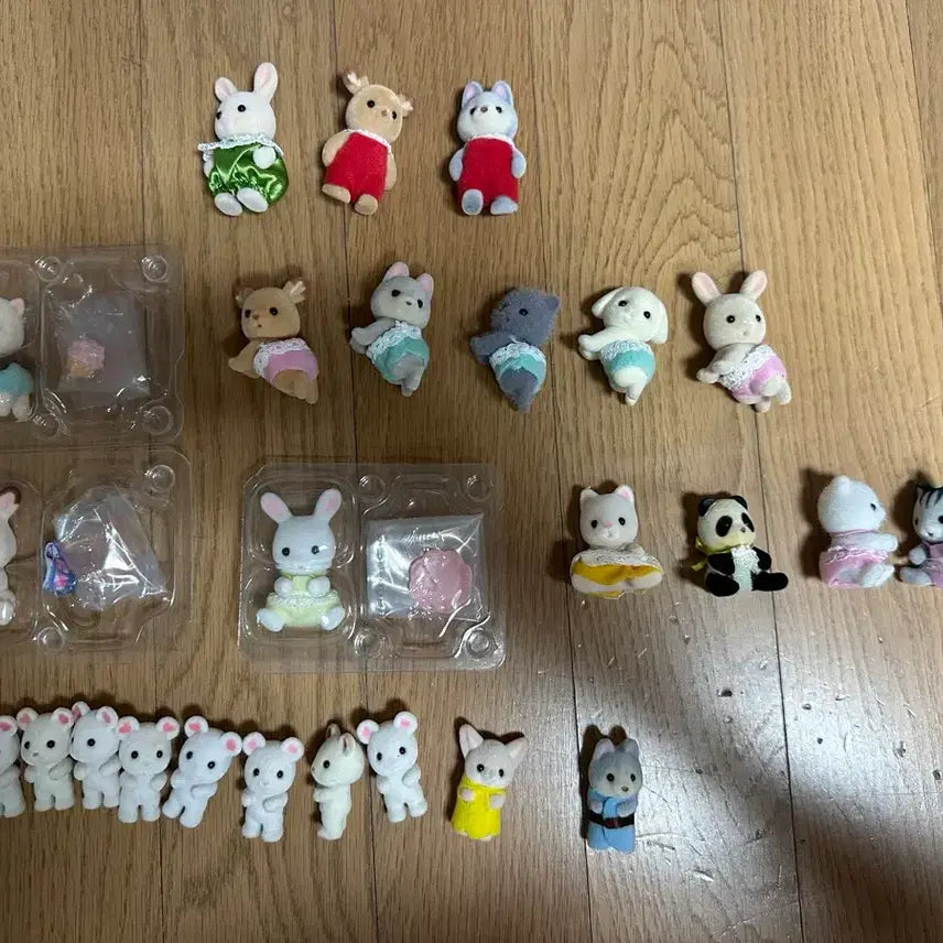 [BUNJANG] Sylvanian Families Figurines Bundle Set / 실바니안개당6천원
