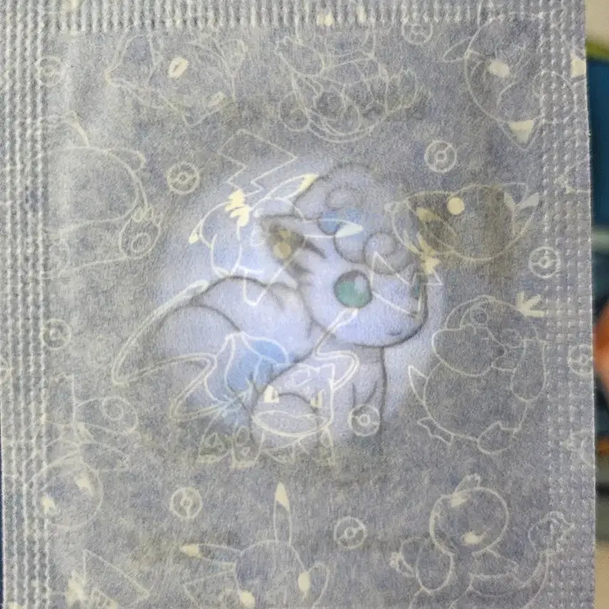 [BUNJANG] Pokemon 30th Anniversary Alolan Vulpix Sealed Sticker / 포켓몬 30주년 알로라 식스테일 <미개봉> 판매해요