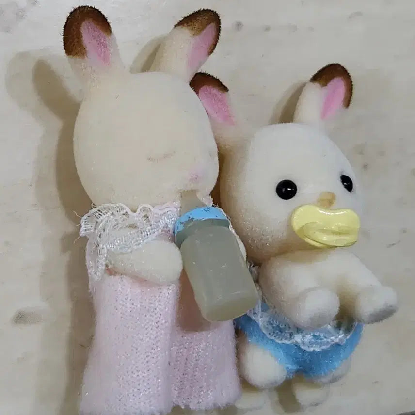[BUNJANG] Sylvanian Families Chocolate Rabbit Twins Sleeping / 실바니안 초콜릿 토끼 쌍둥이 슬리핑