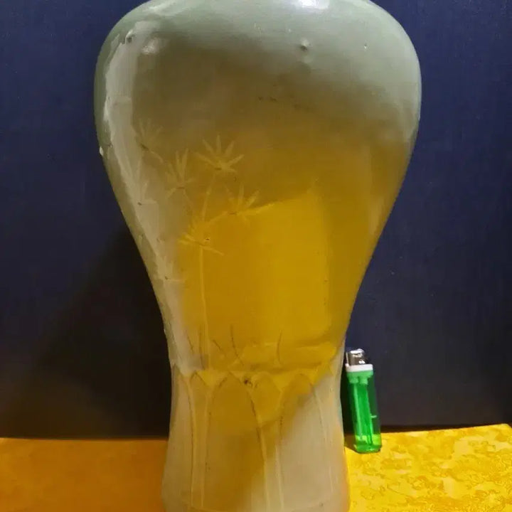 [BUNJANG] Celadon Vase with Inlaid Bamboo Design / 비취색 상감청자 매병