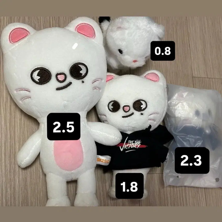 [BUNJANG] Stray Kids Hyunjin Jiniret 10cm Doll Magic School Version / 스트레이키즈 현진 지니렛 10cm 인형