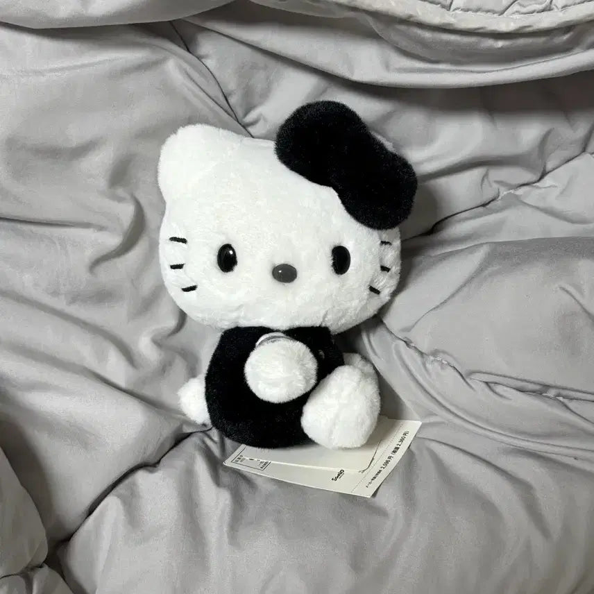 [BUNJANG] Hello Kitty 50th Anniversary Doll / 헬로키티 50주년 인형
