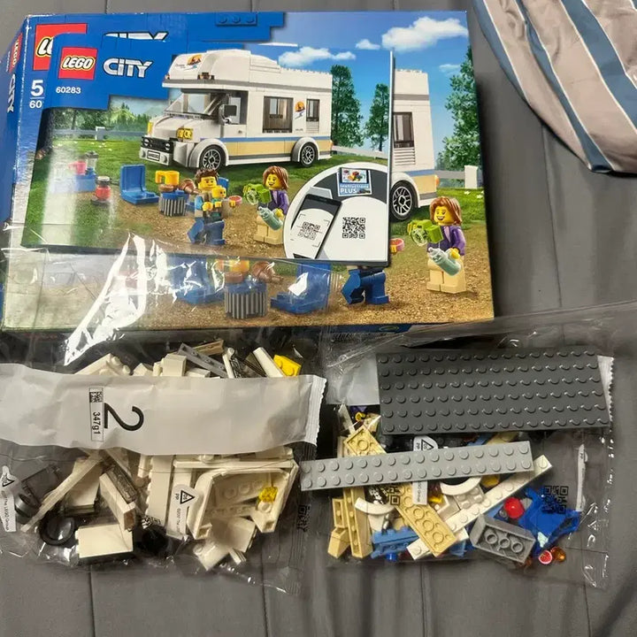 [BUNJANG] LEGO City 60283 Holiday Camper Van / 레고 시티 60283