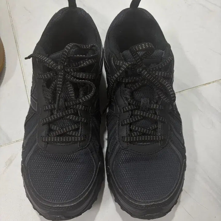 [BUNJANG] New Balance 410v5 2E Wide Black Running Shoes / 뉴발란스 410v5 블랙 - 2E 와이드