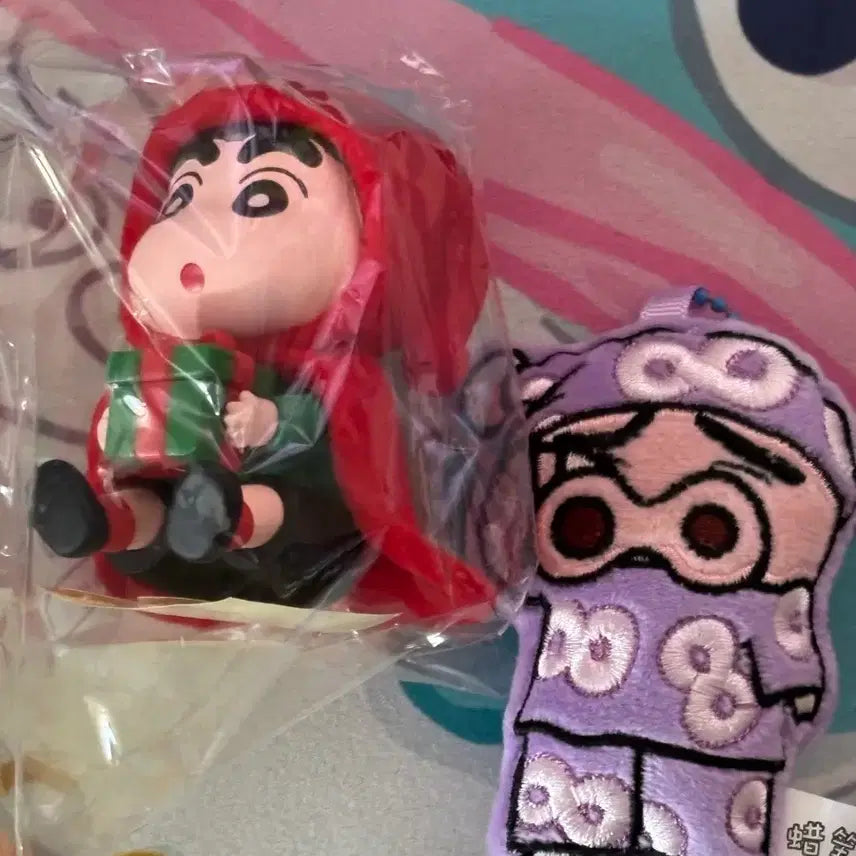 [BUNJANG] Crayon Shin-chan Christmas Figure &amp; Buriburi Magnet Set / 짱구 크리스마스 피규어 및 부리부리 마그넷