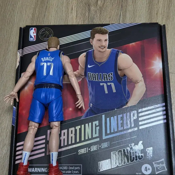 [BUNJANG] Hasbro Authentic Luka Dončić Starting Lineup Action Figure Full Set / 해즈브로 정품 루카 돈치치 스타팅라인업 액션 피규어 풀구성