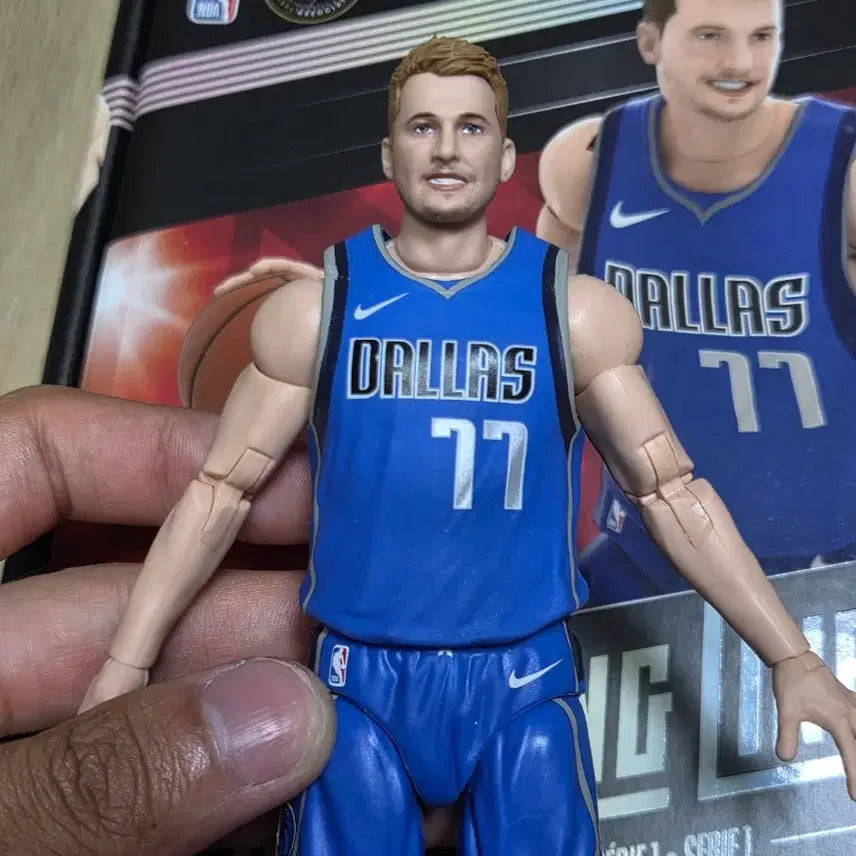 [BUNJANG] Hasbro Authentic Luka Dončić Starting Lineup Action Figure Full Set / 해즈브로 정품 루카 돈치치 스타팅라인업 액션 피규어 풀구성