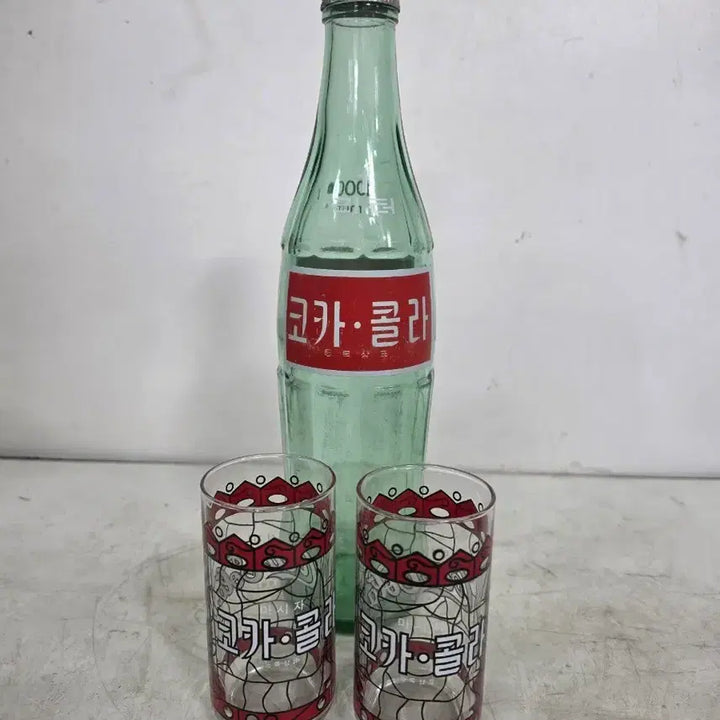[BUNJANG] Coca-Cola 1 Liter Bottle &amp; Glass Set / 코카콜라1리터병/유리컵