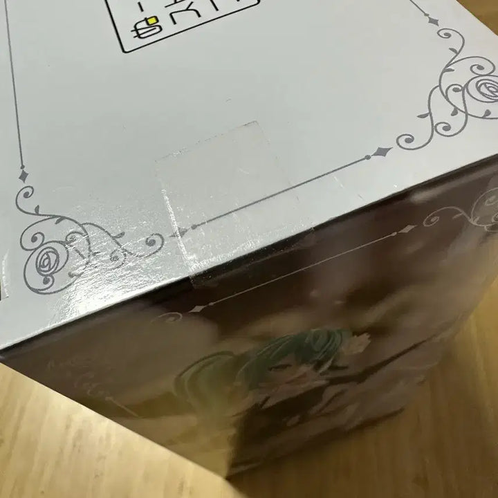 [BUNJANG] FURYU Noodle Stopper White Rose Hatsune Miku Figure (Sealed) / 미개봉 후류 누들스토퍼 백장미 하츠네 미쿠 피규어 팝니다
