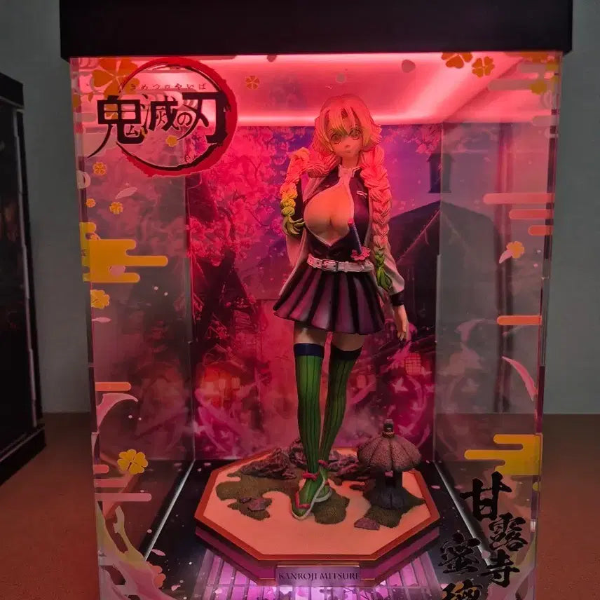 [BUNJANG] CP Mitsuri Resin Figure with Display Case / cp 미츠리 레진 피규어 장식장포함