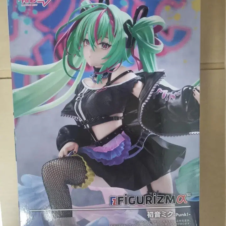 [BUNJANG] Hatsune Miku Punk Figure (Sealed) / [미개봉]하츠네 미쿠 펑크 피규어