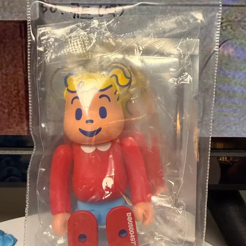 [BUNJANG] Bearbrick 50th Series Cute Reverse Version Osamu Goods / 베어브릭 50탄 큐트 역버전 오사무 굿즈