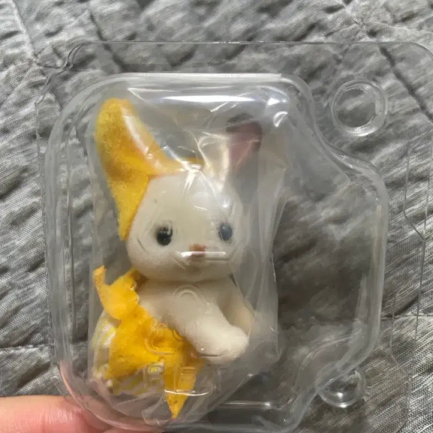 [BUNJANG] Sylvanian Families Fruit Blind Bag Series 1 Banana Rabbit / 실바니안 과일 1탄 블라인드백 바나나 토끼
