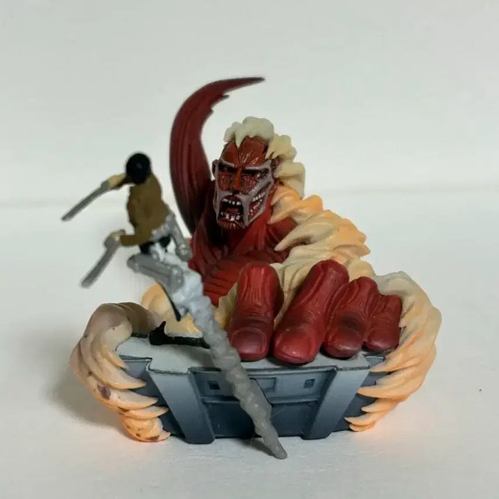 [BUNJANG] Kaiyodo Attack on Titan Capsule Q Gacha Figures - Eren, Colossal Titan / 진격의거인  카이요도 캡슐Q 가챠 피규어 에렌초대형진격