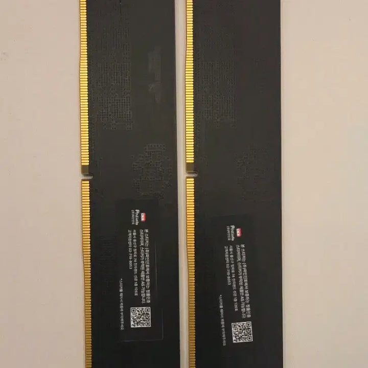 [BUNJANG] ESSENCORE KLEVV DDR5 16GB (8GB x 2) RAM with Heatsink / [판매] 에센코어 KLEVV DDR5 16GB(8GB * 2) + 방열판