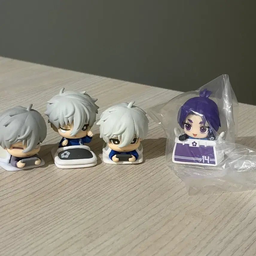 [BUNJANG] Blue Lock Nagi Seishiro Onemutan &amp; Mikage Reo Bag Charm Bundle / 블루록 나기 세이시로 오네무탄 일괄 미피입 미카게 레오 가방 체인 가챠