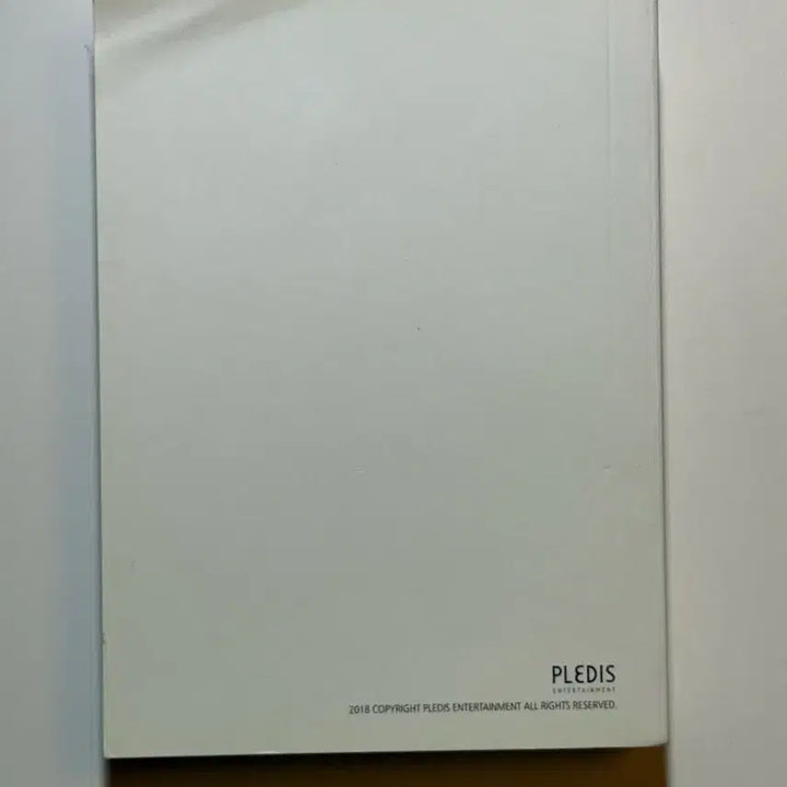 [BUNJANG] SEVENTEEN 2018 IDEAL CUT TOUR Behind The Scenes Photobook / 세븐틴 2018 IDEAL CUT TOUR 비하인드 더 씬 포토북