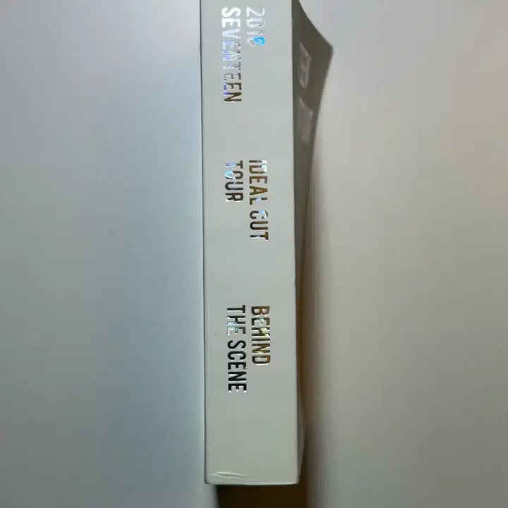 [BUNJANG] SEVENTEEN 2018 IDEAL CUT TOUR Behind The Scenes Photobook / 세븐틴 2018 IDEAL CUT TOUR 비하인드 더 씬 포토북