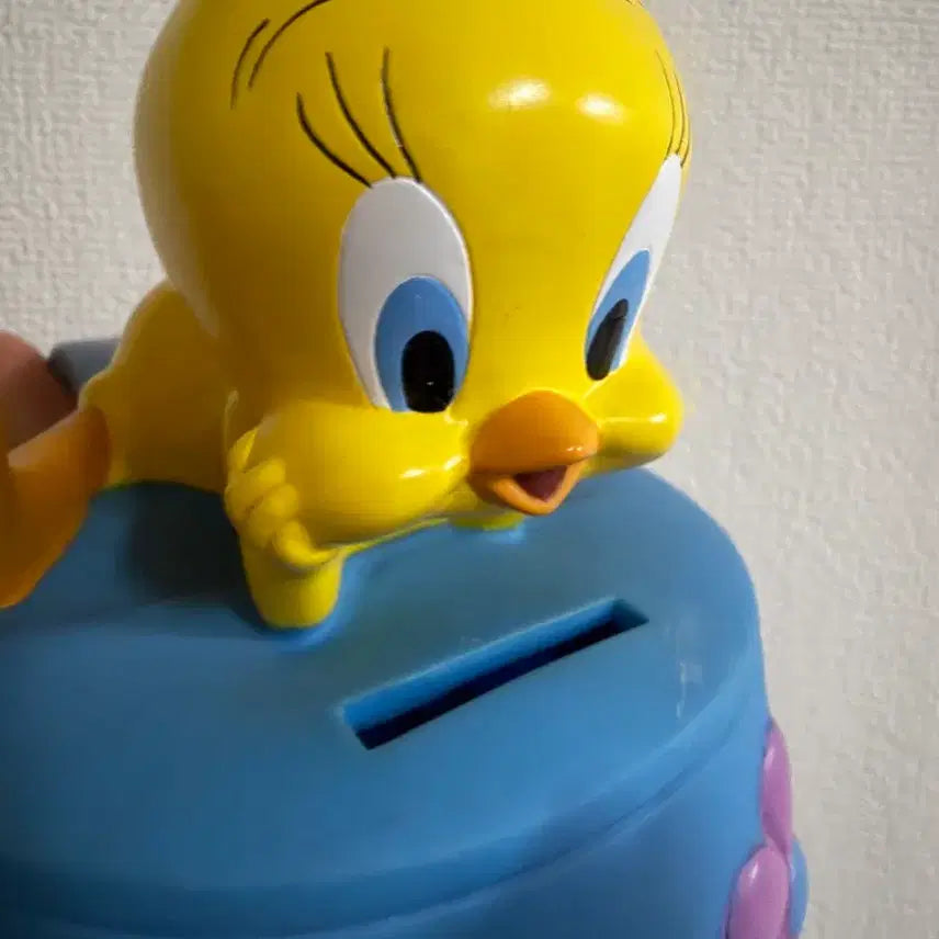 [BUNJANG] Tweety Bird Watering Can Piggy Bank / 트위티 저금통