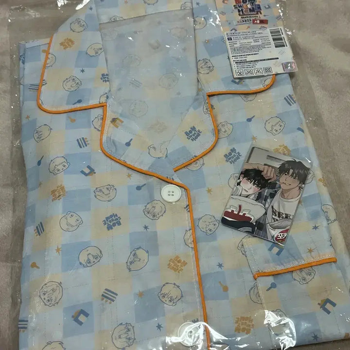 [BUNJANG] Bomsweethome Ppalchigyeong Puppy Doll, POB Photocard, Postcard, Lenticular Photocard, Photocard Holder, Pajama Bundle Set / 봄스윗홈 식후경 뽀시래기 인형 시그 포카 엽서 렌티 포카홀더 파자마 일괄