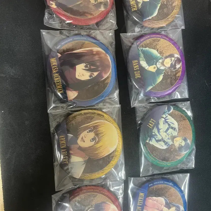 [BUNJANG] Attack on Titan G Version Full Set of 8 Cans Badges / 진격의거인 G상 캔뱃지 풀세트 8종 택포 1.5