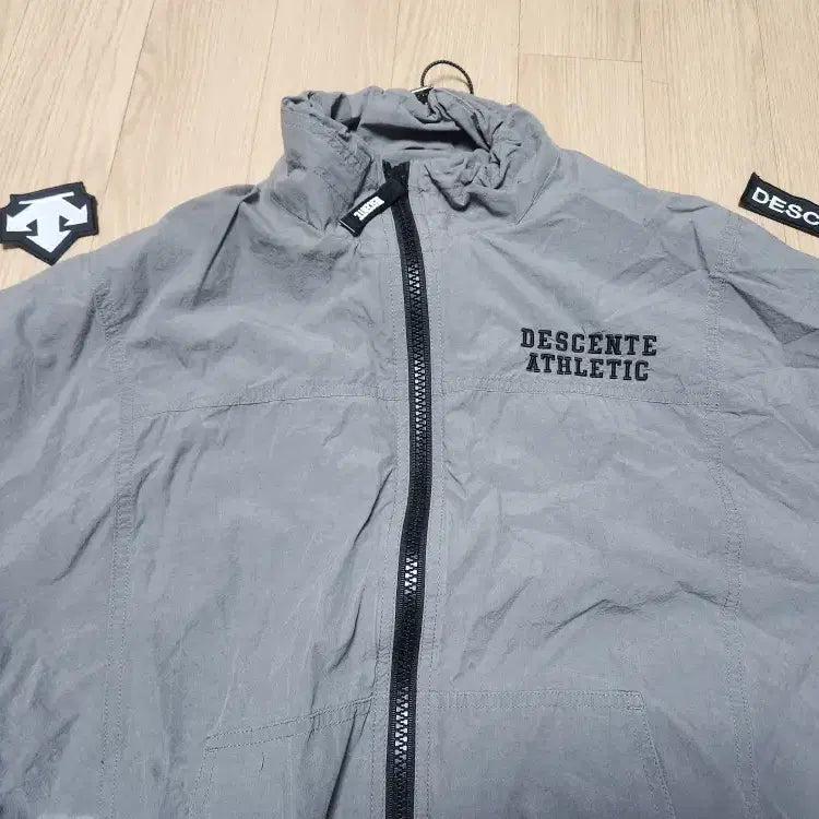 [BUNJANG] Descente Spring/Summer Windbreaker Jacket Women&