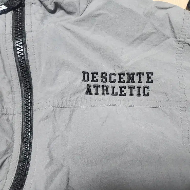 [BUNJANG] Descente Spring/Summer Windbreaker Jacket Women&