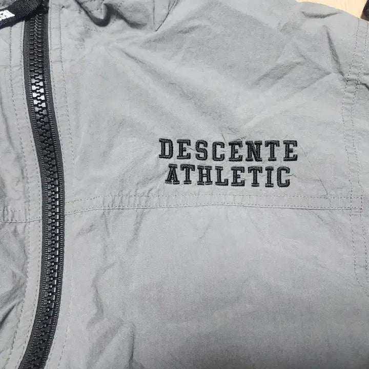 [BUNJANG] Descente Spring/Summer Windbreaker Jacket Women&