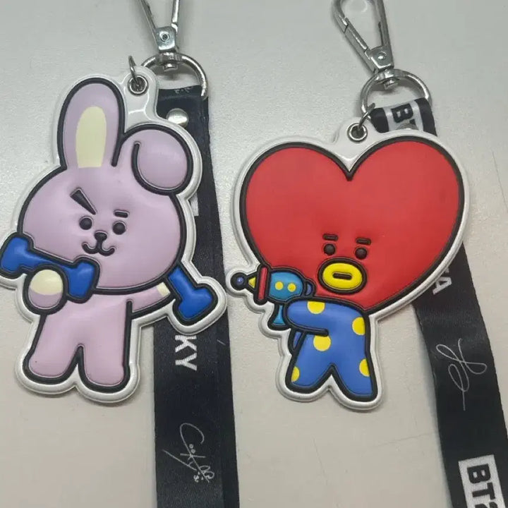 [BUNJANG] BTS BT21 Tata &amp; Cooky Strap Keychain Set / 방탄소년단 bt21 타타 쿠키 스트랩 키링 전정국 뷔 김태형 v bts