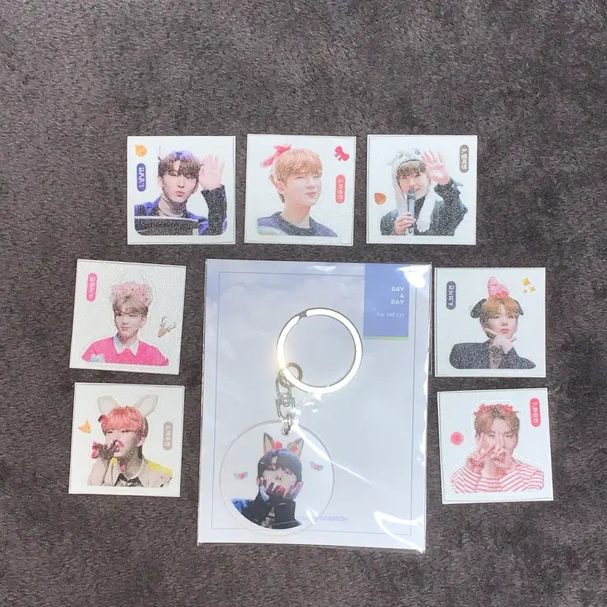 [BUNJANG] Monsta X Kihyun Fox Acrylic Keyring + Sticker Set / 몬스타엑스 기현/ 비공굿 - @N_YOO_ 여우 투명키링+띠부씰