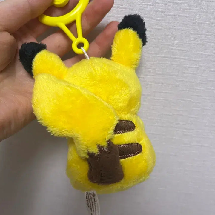 [BUNJANG] Pokemon Pikachu Mascot Carabiner Keychain / 포켓몬 정품 피카츄 마스코트 카라비너 키링
