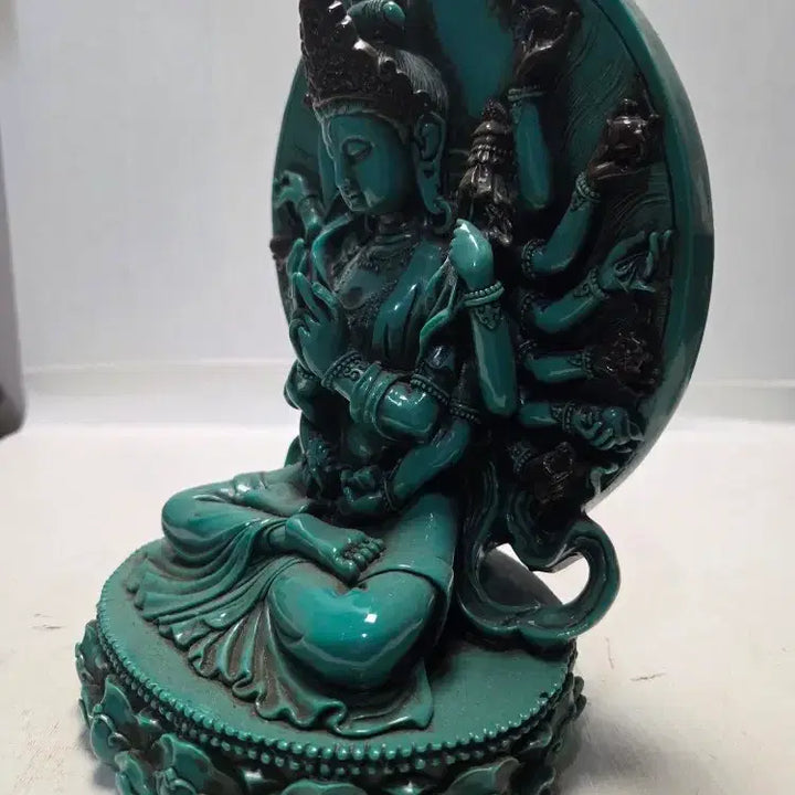 [BUNJANG] Celadon Porcelain Statue of Thousand-Armed Guanyin, 22cm Height / 청자사 천수관세음 불상 높이22cm무게2.6kg 한시할인