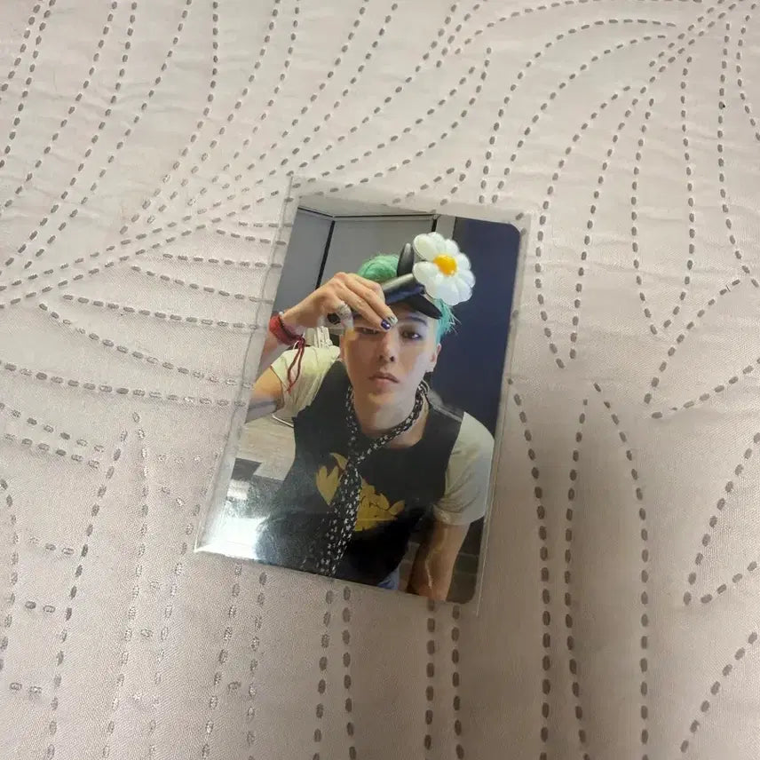 [BUNJANG] G-Dragon Official Lightstick Photocard / 지드래곤 지디 응원봉 포카 포토카드