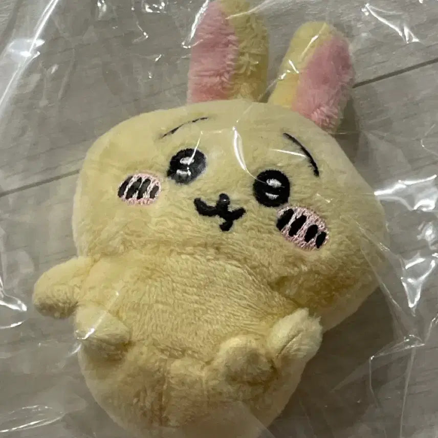 [BUNJANG] Sitting Usagi Plush Gacha / 앉아있는 우사기 인형 가챠