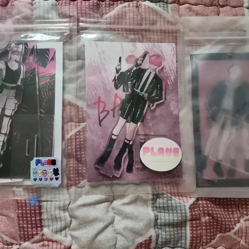 [BUNJANG] PLAVE Bambi Official Acrylic Stand Bundle Set / 플레이브 밤비비공식과 공식 아크릴스탠드 일괄로 양도합니다