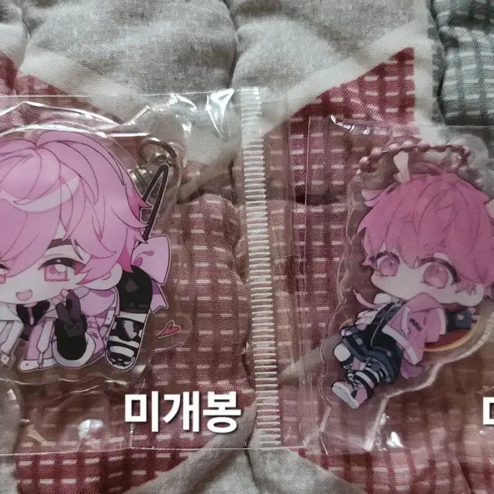 [BUNJANG] PLAVE Bambi Official Acrylic Stand Bundle Set / 플레이브 밤비비공식과 공식 아크릴스탠드 일괄로 양도합니다