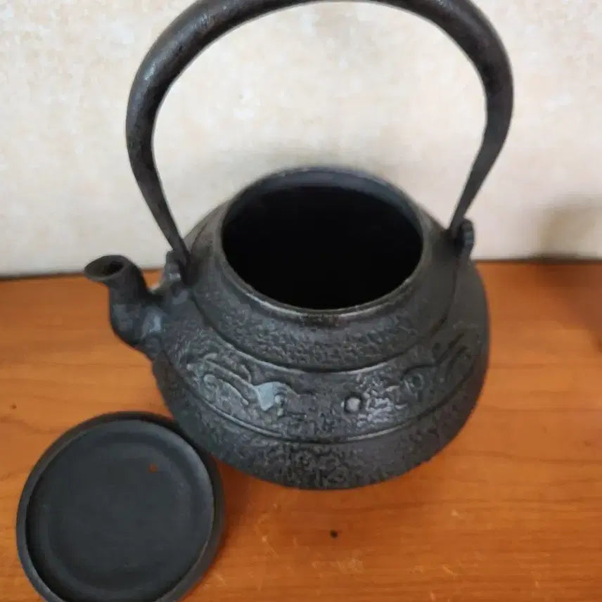 [BUNJANG] Antique Cast Iron Teapot / 옛날 무쇠 주전자