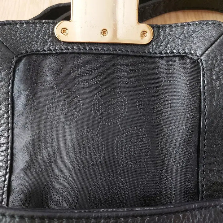 [BUNJANG] Michael Kors Black Leather Crossbody Bag / 마이클 코어스 블랙 가죽 크로스백