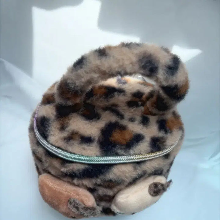[BUNJANG] Hello Kitty Leopard Print Pouch / 헬로키티 호피 파우치