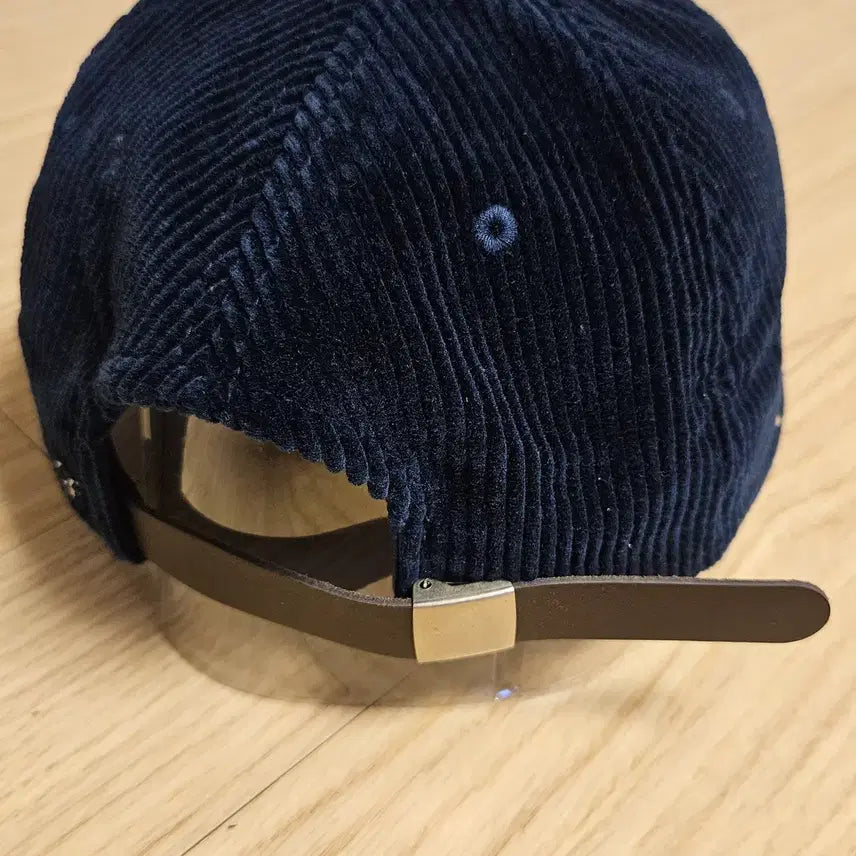 [BUNJANG] Palace Corduroy P 6-Panel Ball Cap Navy / 팔라스 코듀로이 P 6패널 볼캡 네이비