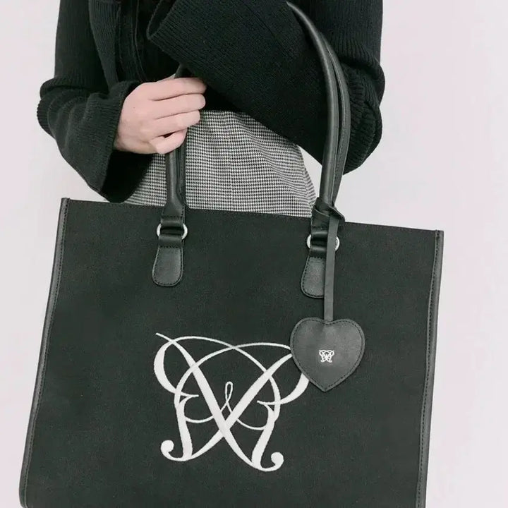 [BUNJANG] Olive des Olive Heart Mirror Charm Tote Bag / 올리브데올리브 하트 미러 참 토트백 가방 양산형 지뢰계 스나계 다리치