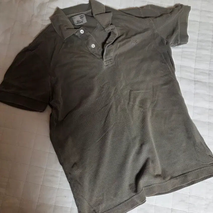 [BUNJANG] Lacoste Vintage Washed Khaki Olive Polo Shirt (Size 90/M) / 라코스테 카라티 2 (90) 빈티지 워싱 카키 올리브