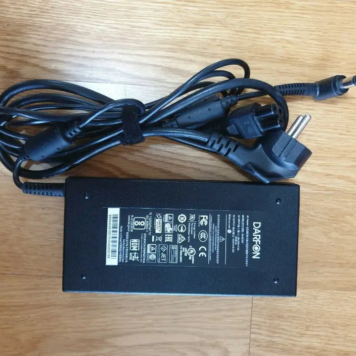 [SOLD OUT] MSI (DARFON) 노트북 어댑터 팝니다..