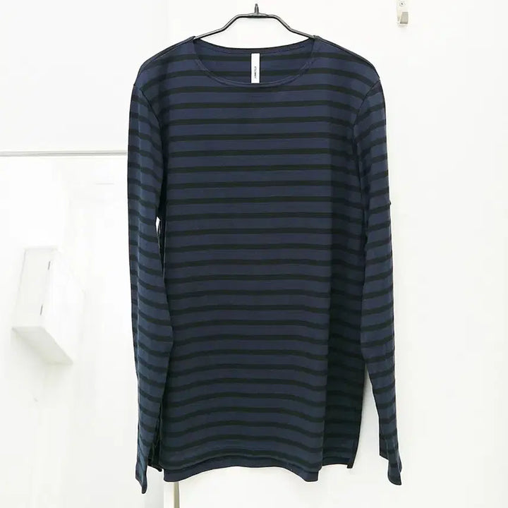 [SOLD OUT] 어태치먼트 스트라이프 롱슬리브 티셔츠