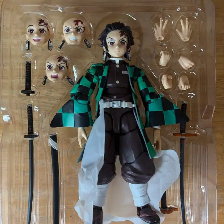 [BUNJANG] Demon Slayer Tanjiro (Unsealed) Action Figure / shf 탄지로 귀멸의 칼날 (단순개봉)