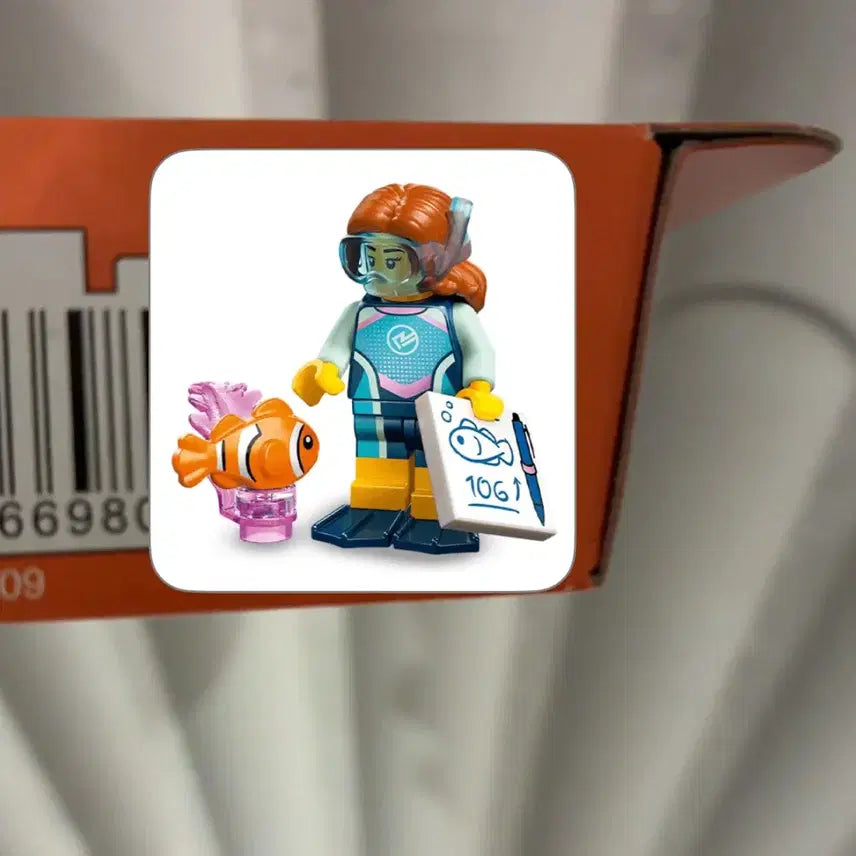 [BUNJANG] LEGO Minifigure Series 71036 Diver Woman with Fish / 레고 미니피규어 71036 다이버 여성 피규어